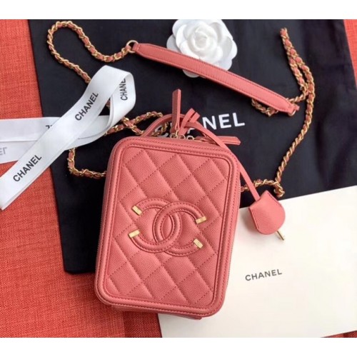 Chanel toilettas van generfd kalfsleer goudkleurig metaal AS0988 roze