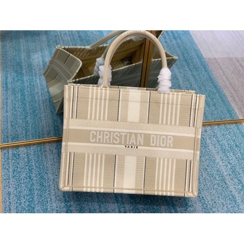 DIOR BOOK TOTE Beige strepenborduursel M1287Z