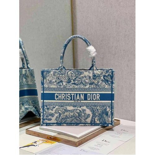 DIOR BOOK TOTE Geborduurd C1287-26 blauw