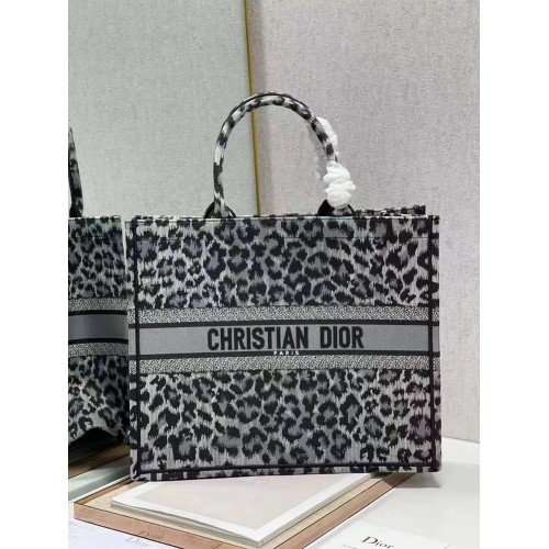 DIOR BOOK TOTE Geborduurd M1297ZR-20 Zwarte luipaardprint