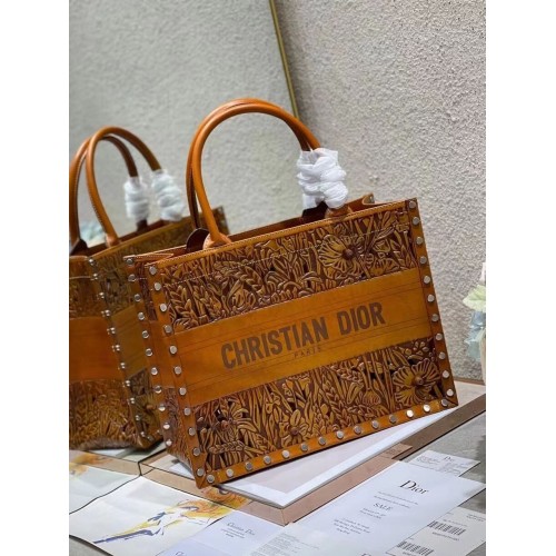 DIOR BOOK TOTE Veelkleurig borduursel M1296ZR-17 GEEL