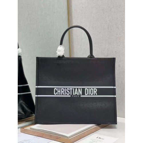 DIOR BOOK TOTE leer Constellation Embroidery M1297ZR zwart