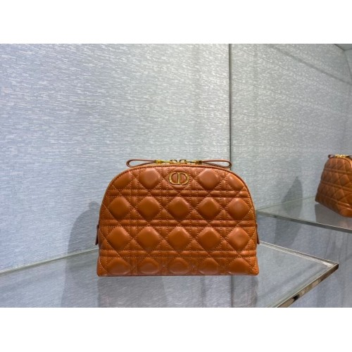 DIOR CARO SCHOONHEIDSPOUCH Cannage lamsleer S5047 bruin
