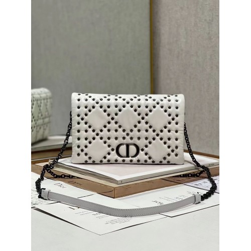 DIOR CARO MACROCANNAGE-ZAKJE Macrocannage kalfsleer met stermotief S5135BN wit