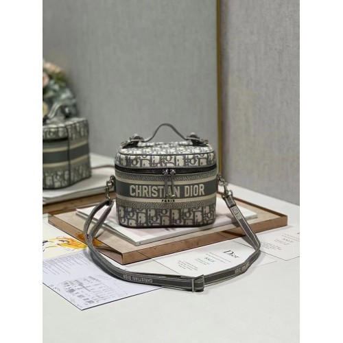DIOR DIORTRAVEL TOILETTAS Dior Oblique-borduursel C9088 grijs