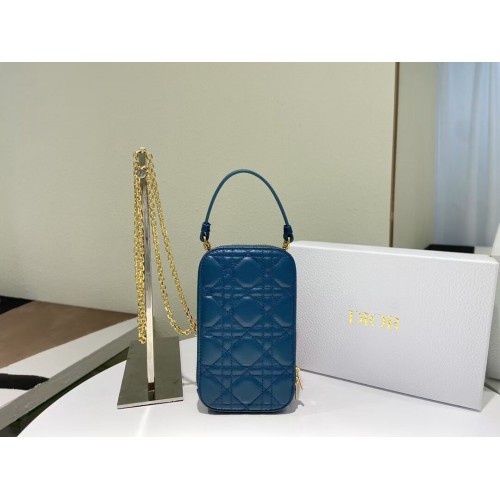 DIOR MINI BOBBYTAS Gradient Cannage lamsleer C0955 blauw