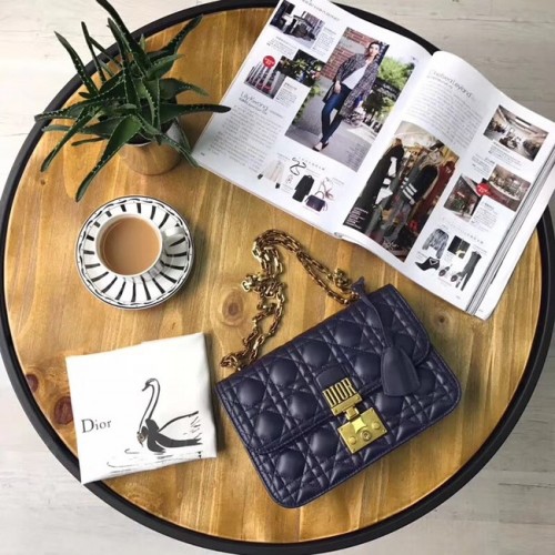 DIORADDICT FLAPTAS IN BLAUW CANNAGE LAMBSKIN M5818