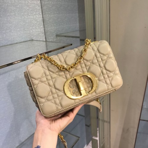 Dior KLEINE DIOR CAROBAG Zacht Cannage-kalfsleer M9241 abrikoos