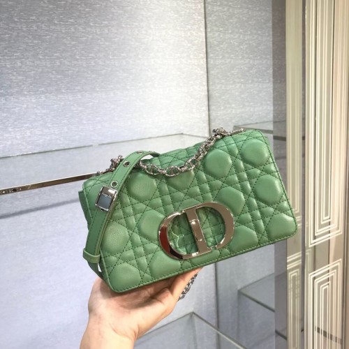 Dior SMALL DIOR CAROBAG Zacht Cannage-kalfsleer M9241 groen