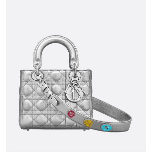 Dior geluksbadges Originele draagtas van schapenvacht A88035 zilver