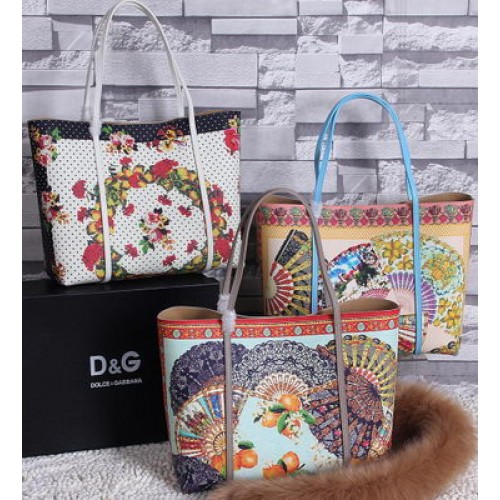 Dolce Gabbana Dauphine vluchttas met medium print DG4161