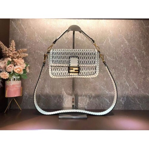 FENDI BAGUETTE Tas F1520 wit