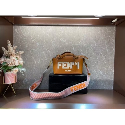 FENDI Gevlochten Strozak F6531 Camel
