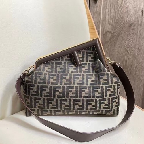 FENDI FIRST stoffen tas 5FB2323 Bruin