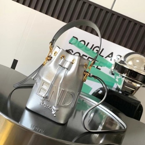 FENDI Mon Tresor leren minitas 8BS010AC zilver