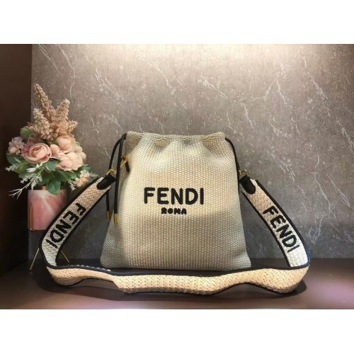 FENDI PACK SMALL POUCH Kleine tas van gevlochten stro F1529 beige