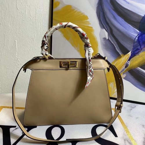 FENDI PEEKABOO ICONIC MEDIUM abrikozen leren tas F6946