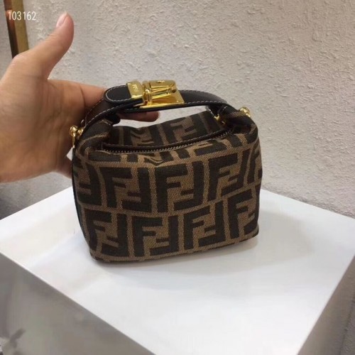 FENDI stoffen tas 8BR051 zwart