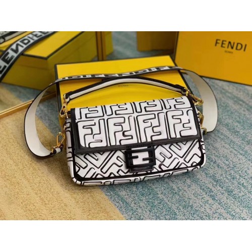 Fendi BAGUETTE Originele Leren Tas F2468 Wit