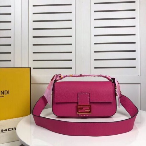 Fendi BAGUETTE leren tas F2466 roze