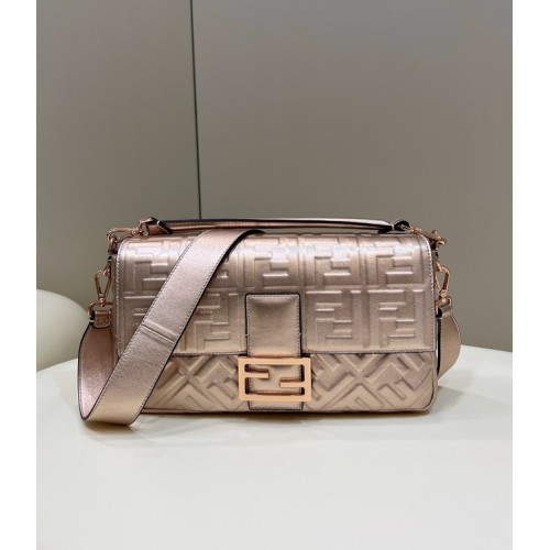 Fendi Baguette Grote leren tas 8BR771A Licht goud
