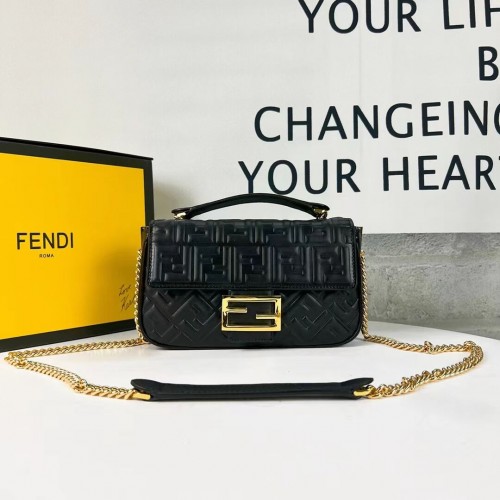 Fendi Baguette tas van nappaleer F0881 Zwart