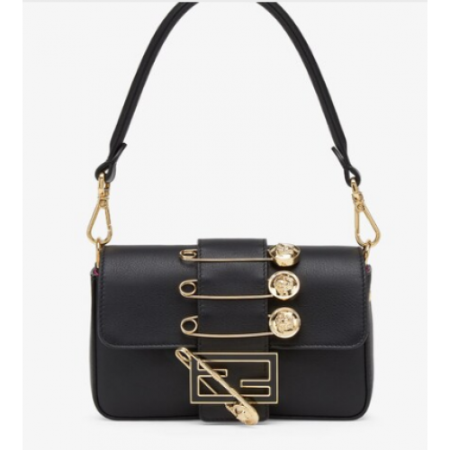 Fendi Broche mini baguette Fendace leren tas 8BS066A zwart