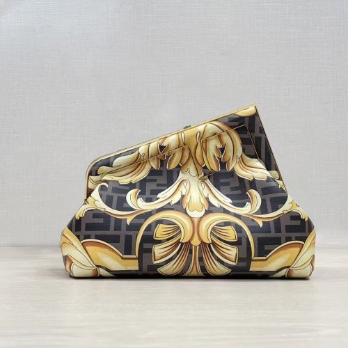 Fendi First Small Fendace Zwarte zijden bedel 8BP129A