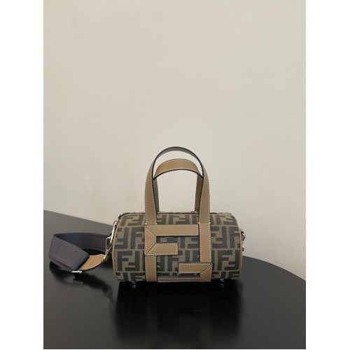 Fendi Small Boston-tas in duifgrijze tapijtstof 8BS5567A