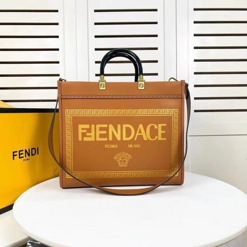 Fendi Sunshine Medium Fendace Leren Logo shopper met print 8BH386A bruin