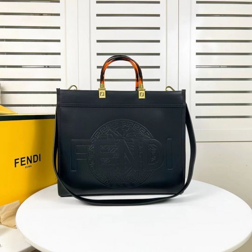 Fendi Sunshine Medium Fendace Bedrukt zwart leren Logo shopper F0873 zwart
