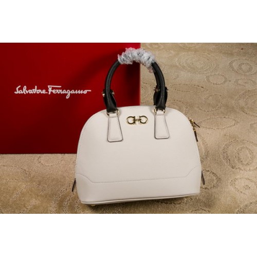 Ferragamo medium dubbele Gancio draagtas 21E703 wit