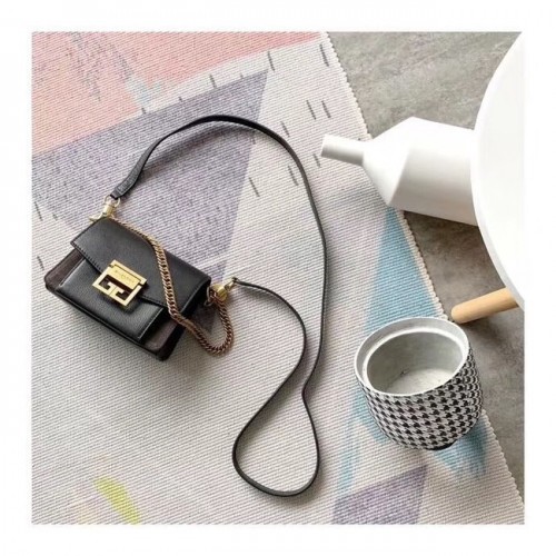 GIVENCHY GV3 leren en suède mini schoudertas 1116 zwart