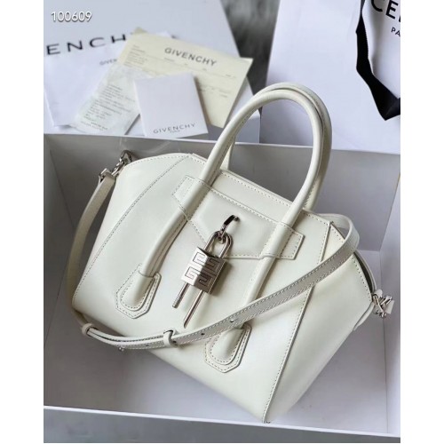 Givenchy Kleine Antigona Tas van generfd kalfsleer BB0512 Wit