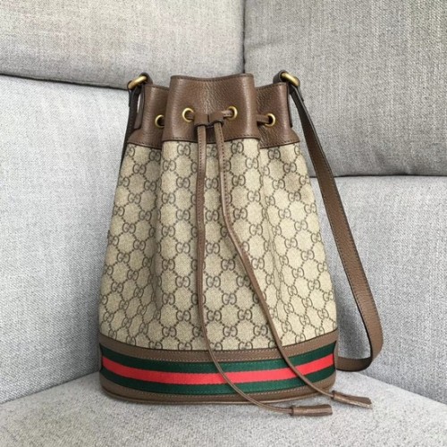 Gucci GG Supreme canvas schoudertas 504441 bruin
