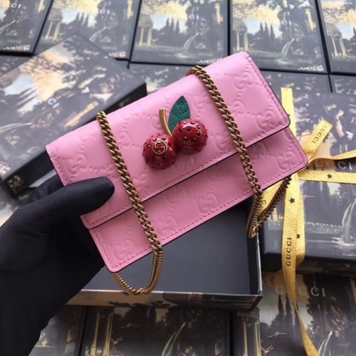 Gucci Signature mini tas met kersen 481291 roze