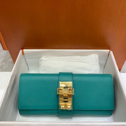 Hermes H Medor swift lederen clutch 37566 meergroen en gouden hardware
