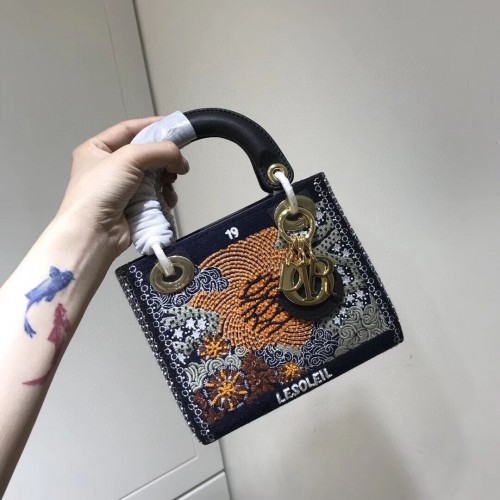 LADY DIOR geborduurd rundleer AD0168-4