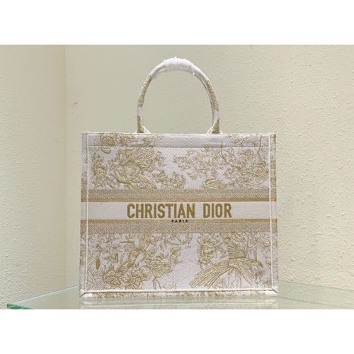 GROTE DIOR BOOK TOTE Dior Jardin d Hiver-borduurwerk met goudkleurig metallic garen M1286