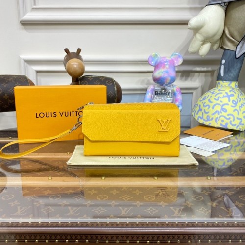 Louis Vuitton FELICIE POCHETTE M69831 geel