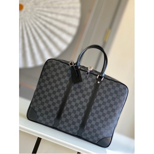 Louis Vuitton Monogram Canvas Porte-Documents Voyage M40225 zwart