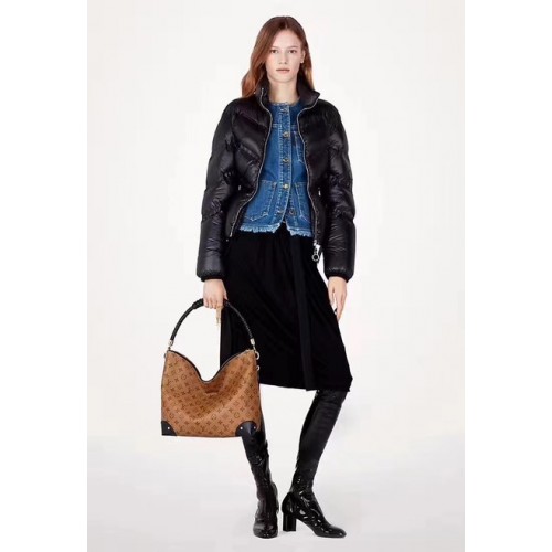 Louis Vuitton Monogram Canvas DRIEHOEK ZACHTE M44130