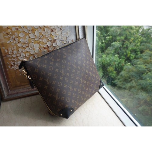 Louis Vuitton Monogram Canvas Driehoek Softy M41130 Zwart