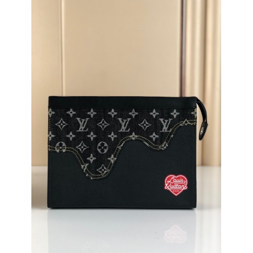 Louis Vuitton Monogram Drip Taurillon POCHETTE VOYAGE Denim M45961 Zwart