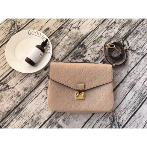 Louis Vuitton Monogram Empreinte POCHETTE METIS M43737 Abrikoos