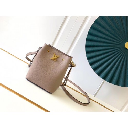 Louis Vuitton NANO LOCKME BUCKET M68709 creme