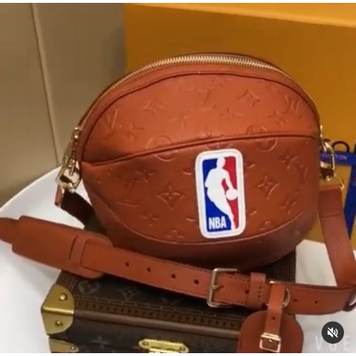 Louis Vuitton NBA Ball in Basket Schoudertas M57974 Bruin