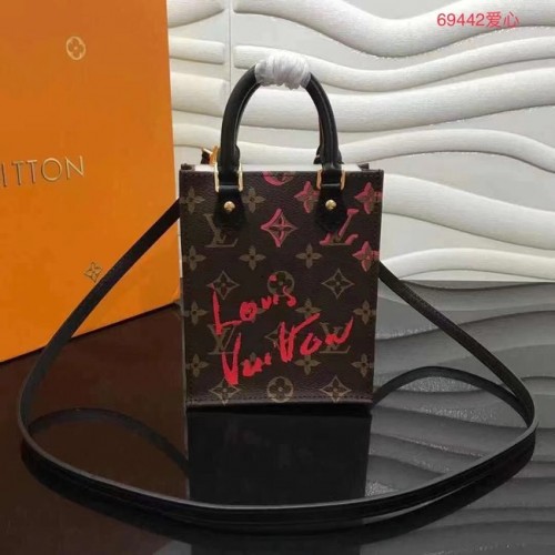 Louis Vuitton PETIT SAC PLAT M69442 zwart