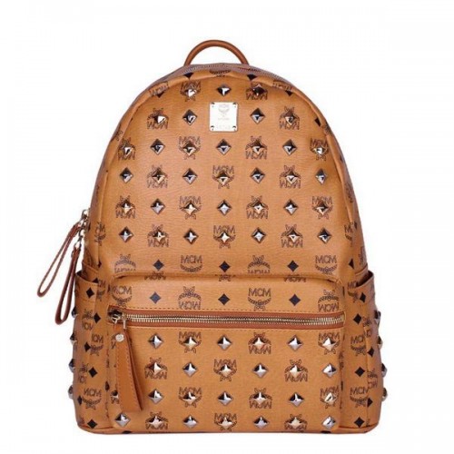MCM Stark Middelgrote rugzak met studs MC2089 Wheat