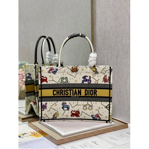 MEDIUM DIOR BOOK TOTE Latte Multicolor Dior Pixel Zodiac-borduursel M1296ZRUV